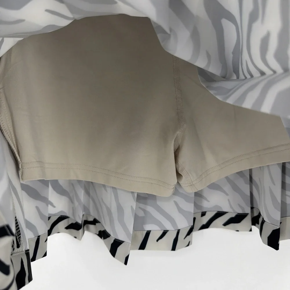 J.Lindeberg Adina Sz M Tour Tiger Pleated Print Golf Skort Skirt Animal Athletic